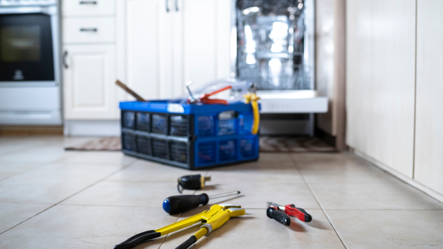 Why Does My Dishwasher Plug Get Hot? The Pine Street